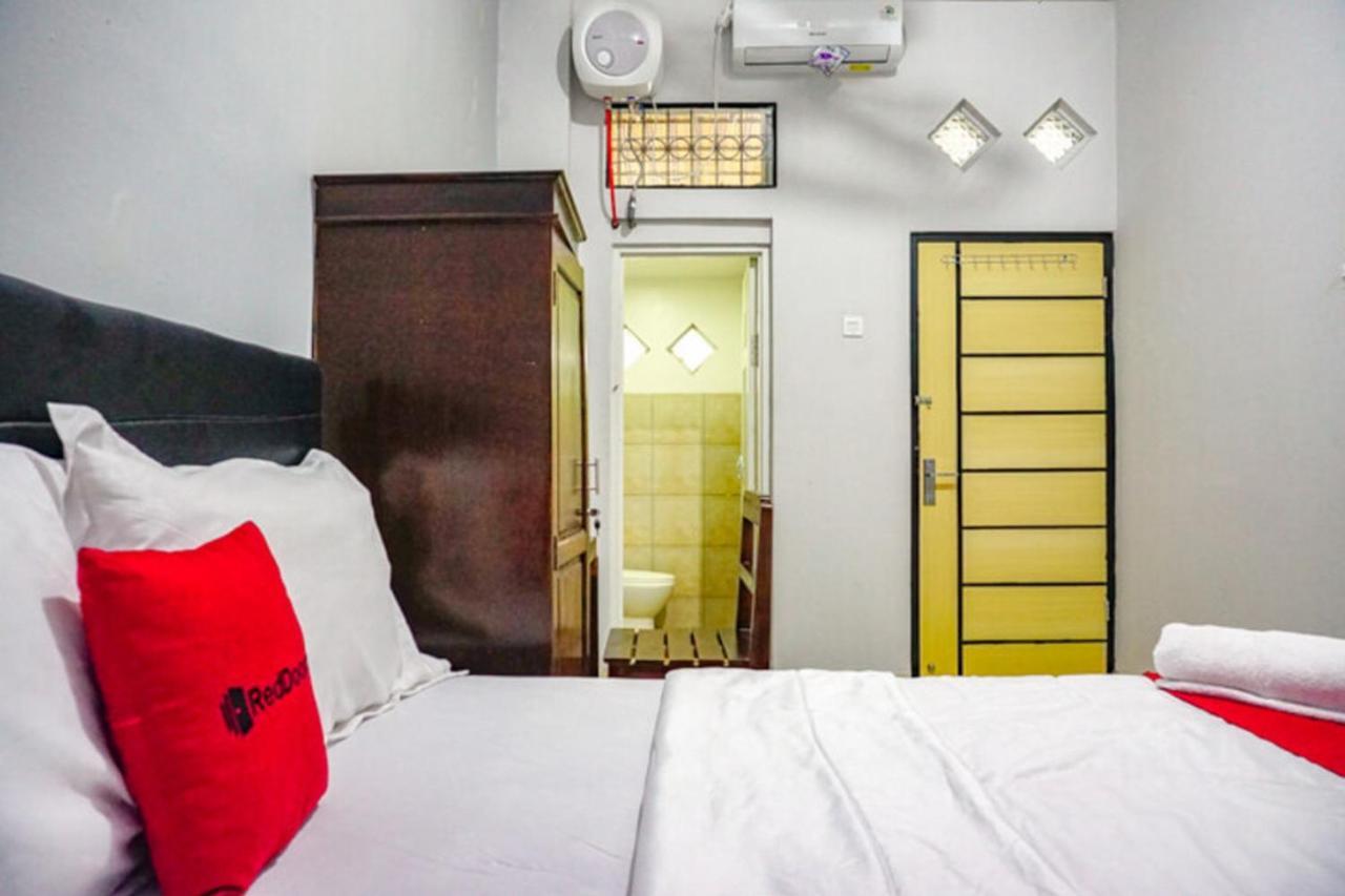 Reddoorz Near Penimbangan Beach Singaraja Eksteriør billede