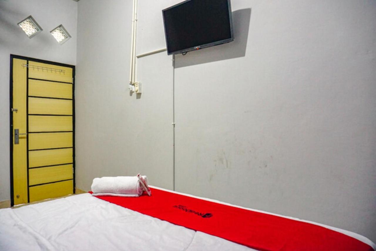 Reddoorz Near Penimbangan Beach Singaraja Eksteriør billede