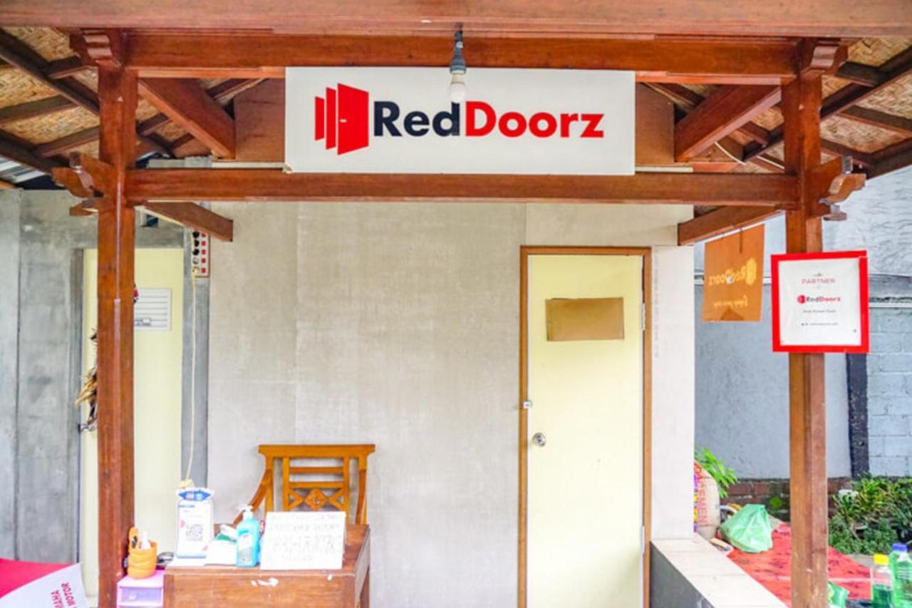 Reddoorz Near Penimbangan Beach Singaraja Eksteriør billede